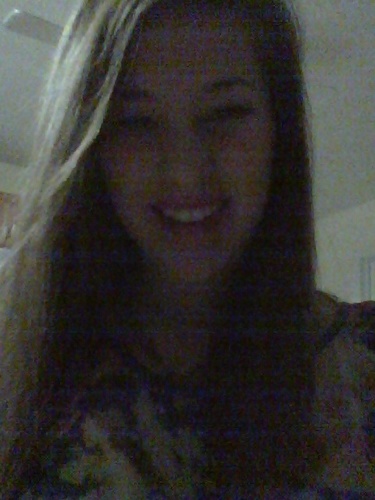 Haaiiii, I'm Zoe. Sophomore / Singer / Friend / Photographer / Follow me! :3