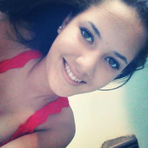 Ser feliz é o que importa (: