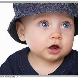Con algunos dias. Hijo de Cameron Stone y Phoebe Marcy. Rubio, Sexy. #SHPF