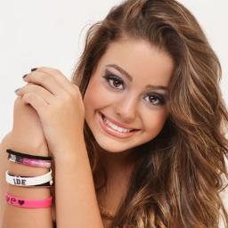 Twitter dedicado a Linda @rebekinhasinger um Grande Exemplo em nossa Geração ! Te Amo Bekáàh ! Querem saber mais ?! então nos Siga ! Sigo de volta ♥