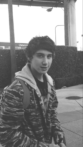 i live for the janoskians and one direction.  *my new account*