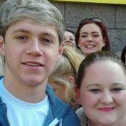 If you havent noticed I love 1D!! :D Nouis' girl ;) Met Niall 20/4/13. NHS worker
