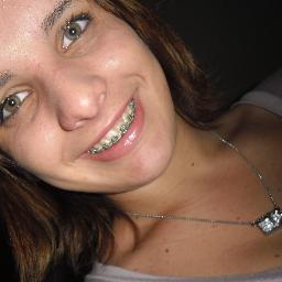 Corinthiana,15 anos ,Solteira, Amigos, sorvete ,familia, domingo,roles ,amor, tudo isso ...