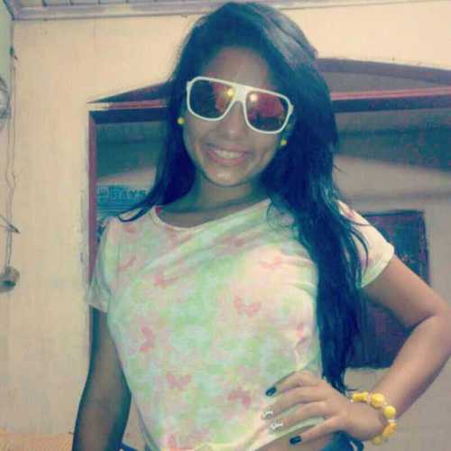 - 
 é dificil encontra palavras de tii descreva ' so sei que vou te ama , onde quer que voce esteja (..)  
#sinaycostadelira ∞ ♥ :'/
