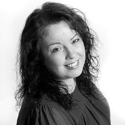 Paula Malone Carty, Mother to Rían, Caitlin, Angel Caél, Muirinn & Éabha. #Photographer, Tutor, Life Long Learner, Member of OLTG, I.P.P.A., WLOS & Folk Group.
