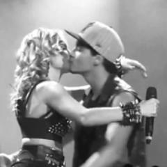 ConexoesLuAr_'s profile picture. SE BIO E VIDA 2 PESSOAS RESUMEM MINHA VIDA @Lua_Blanco e @Aguiarthur SEM VOCÊS EU  NÃO SERIA NADA, VOCÊS SÃO O COMEÇO,MEIO E FIM DA MINHA VIDA Since 03/09/2012.