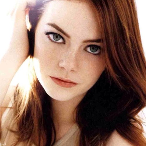 Alyssa Bond here. 22 Year old Agent, Eldest daughter of @TheAgentJBond and @MagneticSiren. Trained by my father himself. Don't anger me...