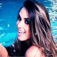 ''Você está sempre presente na memória, quero eternizar você na minha história. '' Te amo @EuNicoleBahls| Seguido por ela Dia: 23/7/2012
