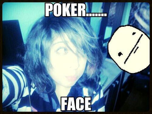 soy metalera.... & directioner! amo a los videojuegos & la comida