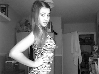 #SociallyAwkward, I love Twilight, gothic/horror movies and music is my life! Pin: 2A53478D
