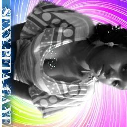 am crazy as hell! Love listening to music and hanging with ma peeps !!