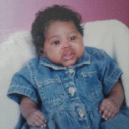 eyana9's profile picture. 