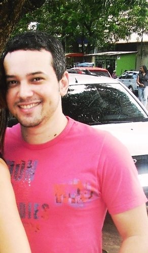 Vivo a vida com alegria, Deus é meu guia!!!