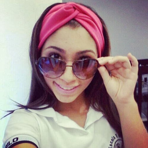 Pisciana,15 anos,namorada do Jp ♥,ciúmenta,divertida,amiga,flamenguista festeira,boba,chorona,orgulhosa e meeiga (: