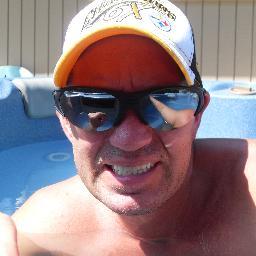 Like sports,to work-out,meet new people,relax in the hottub,give backrubs,visit family and friends. Like the outdoors.