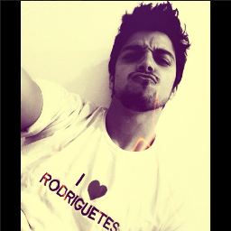 Amo o @simasrodrigo Meu Morenooo :3 ,lindo , lindo e divo hhahah #AmoSeuSorisso #AmoVocê ! ^.^
Dona: @nathalia925