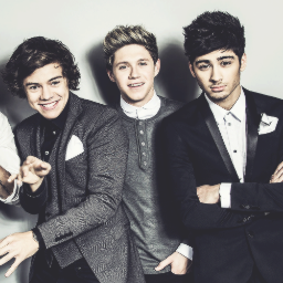 We love @onedirection :D 
#1DFamily Saw the boys in Detroit 6/1/12 Run by: Sarah Malik, Caroline Horan and Meghan Styles ;) Round 2: 6-18-13 :D