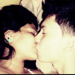 Quando o amor é sincero ele é muito mais bonito Tem o cheiro de eternidade e o sabor do infinito. Te amo muito meu Marido perfeito ♥ Via / @BrendaSlv_