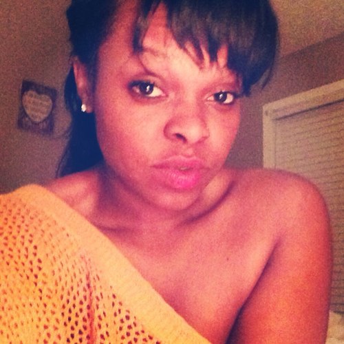 God-Fearing.Beautiful.Intelligent. http://t.co/pXT2fkEGgS just a Vintage Girl Stuck In A Modern World!!! Get to know me ;)