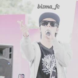 bisma karisma know how much bismaniacs who support him. we're need to give love, support, and actually sweet smile for him. #AngkatDamai