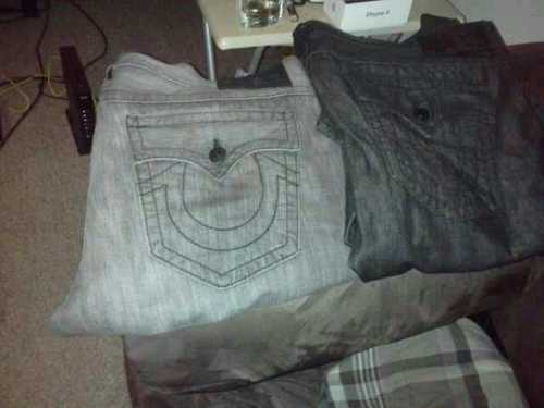ima warren nigga i luv guns nigga r.i.p tez an r.i.p jeff r.i.p perry an flav free all my broz
