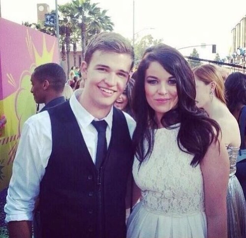 itstrixie_w's profile picture. Hey I'm patricia call me patricia Yacker trixie or anythig i don't really care | Married to  Weasel | Anubis house ....