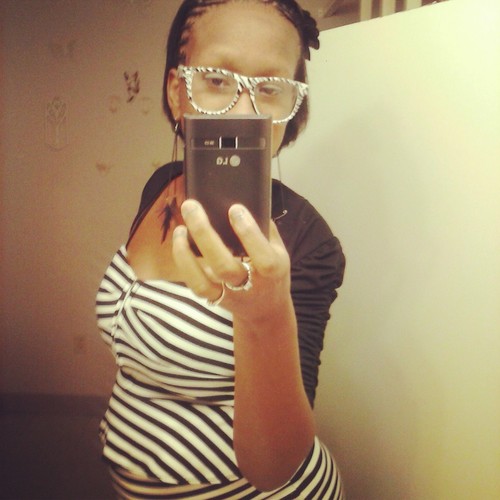 JUX MHE SIMPLE ASS DAT!! FOLLW MHE DOE!! @mizzabbott318