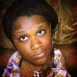iFollowBack, JUST ASKK;) Wanna know mor?Tweet me;) SUMMER2011