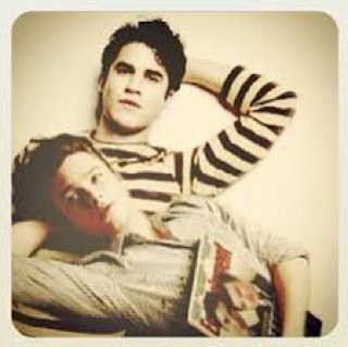 Follow us if you ❤ Klaine! - PLEASE FOLLOW PEOPLE!  Subscribe to me on Facebook :)