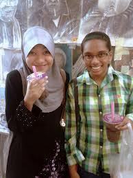 roseazeneza's profile picture. saya sedang berehat di tepi keritka memerhati seseorang yang sangat disayangi, saya aat merindui suasana ketika itu.saya berharap dapat menikmati suasana yang..