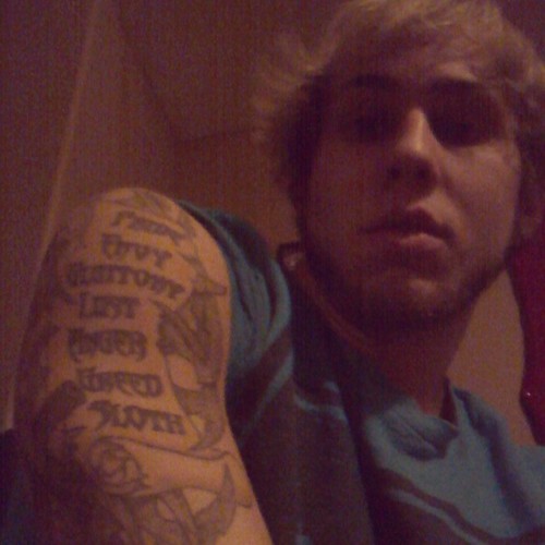 bowski420's profile picture. Just a messed up guy in a messed up world, addicted to the wrong thing, just trying to do a lil right by myself...