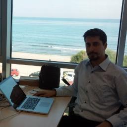 avarli's profile picture. 