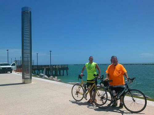 3000milesoflove's profile picture. #fatazz2badazz