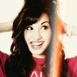 Go on and try to tear me down I will be rising from the ground Like a skyscraper! / Evangelica Fã da @Michely_Manuely ,Admiro Muito @ddlovato 3