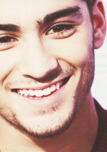 This is an account for the secret bad boy, Zayn Malik. I just wanted him to follow or even just tweet me. Then, I can rest in peace. That's all. (: 12-30-11