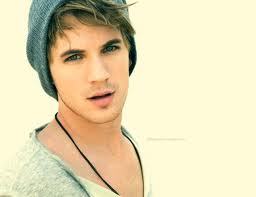 ♫ i am Christian Adam Madrigal ♫ @christian_AM_3 ♫ 
                         !!!!!! FOLLOW ME !!!!!!