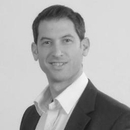 Passionate digital marketer. Creative pandoras box. Someone who uses a differentiated approach to get tangible results.