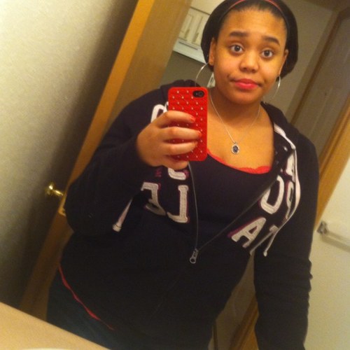 AerialH229's profile picture. Heyy its aerial again had to get another twiiter follow me and i follow bak!! Freshie at GLHS #l!ghtskinn #teamiphone #singlelife✌❤