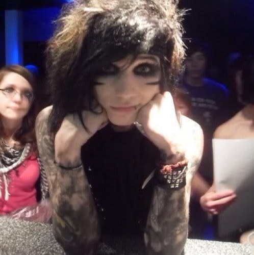 AndyBiersackICR's profile picture. 22. Andy from BVB. Stand up for what you believe in even if it means standing alone. #HandyDandy