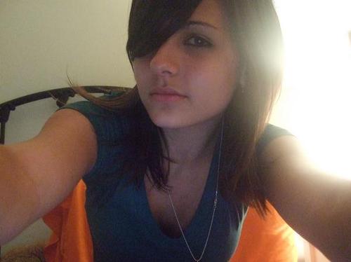 nevr_letting_go's profile picture. 