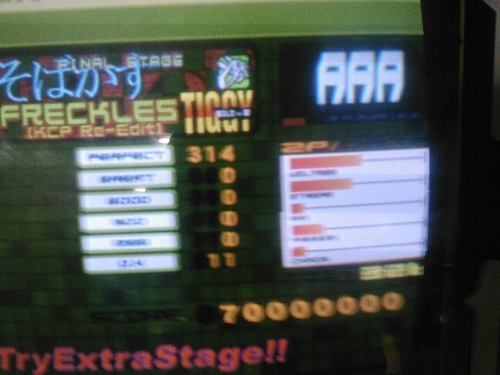 mrsandreoff's profile picture. its honestly embarrassing how much better fans of professional wrestling turned out to be than fans of hockey.