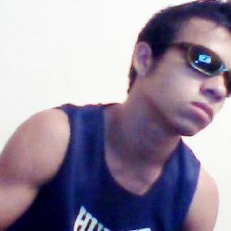 Minha mãe me deu a luz e eu estou brilhando até hoje ! =) 
http://t.co/JANkYpQgWA