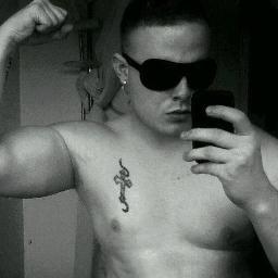Proud dad, gym obsessed hot rod ;)