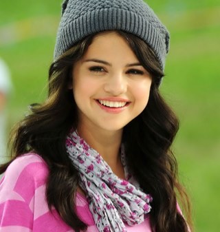 SelenaMalik79's profile picture. I'm married to my Bradford Bad Boy, @xxzaynxxmalik. Mummy to Xavier, Clara, and Jenny.