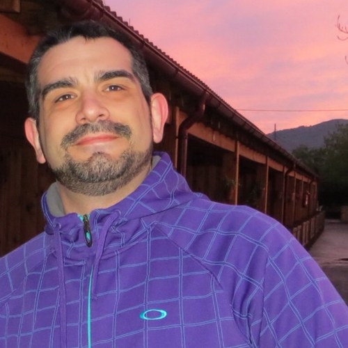 Eduvillarb's profile picture. Quality support at Valencia automotive industry. Fanboy technology, sometimes runner and Harleyrider