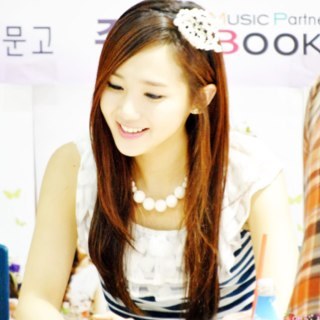 ♡@Cheesecake_Rp♡ Leader Yoo Ah Ra of HelLOVEnus♡92liner♡Snow White selca goddess♡Blueberry♡