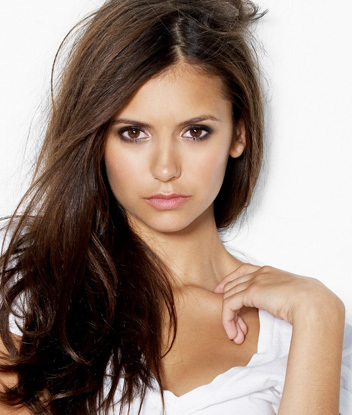 Im Elena Gilbert Im 18 years old and a vampire|I Live in a supernatural town of Mystic Falls, Virginia were weird things happen all the time|Single|