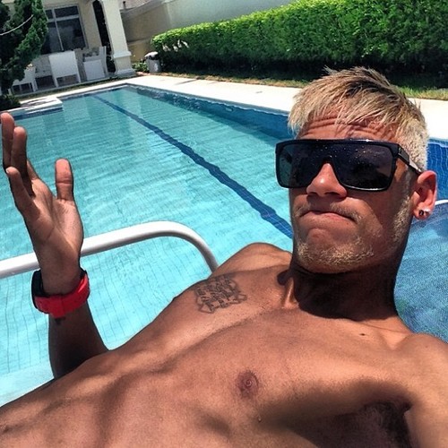 FC dedicado especialmente para a Peerfeição do @Njr92 . Paixão Incondicional ! ♥
Dona : @princesadoneey , preciso de ADM's , quem quizer só me avisaar !  *-*