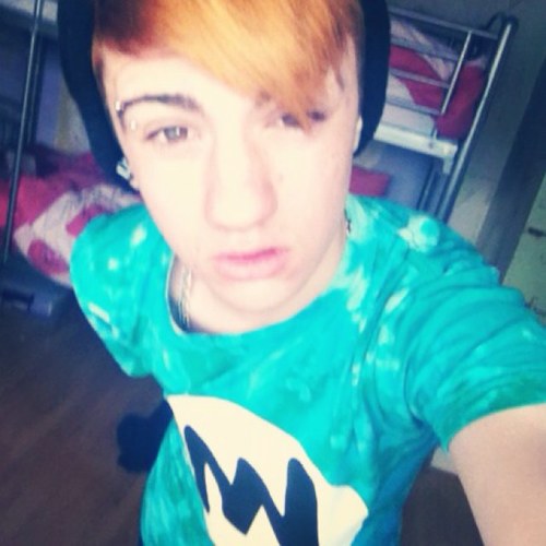 I always follow-back.

Instagram - 0h_jazus | 

Facebook - http://t.co/XEN5PWa4L2
