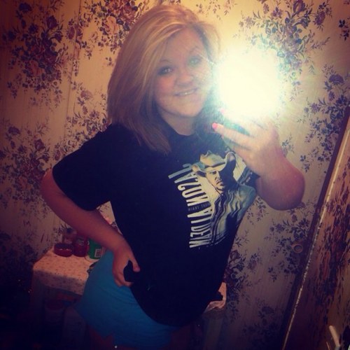 Kaitlyn taylor davis, 17, senior.